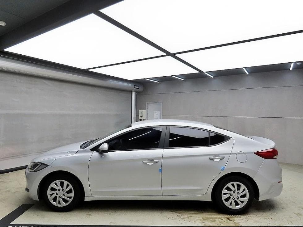 Hyundai Avante (Elantra)AD1.6 GDi Style - 4