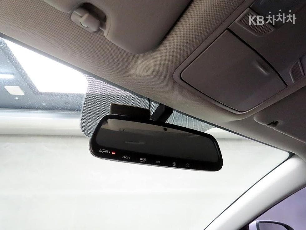Hyundai Avante (Elantra)AD1.6 GDi Style - 18