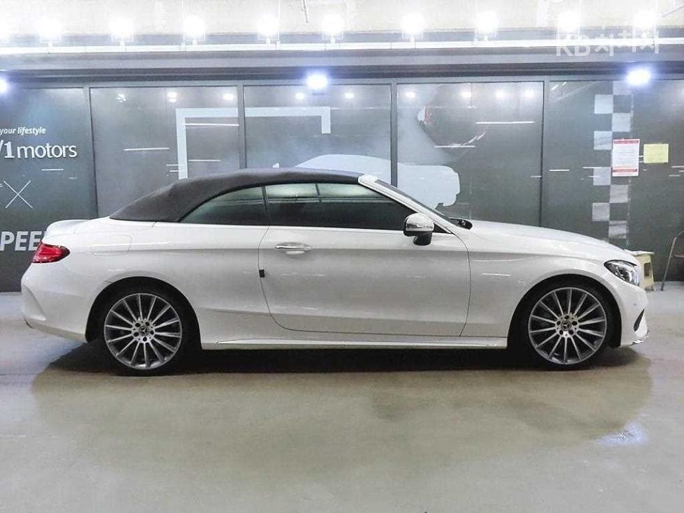 Mercedes-Benz The New (facelift) C-ClassC200 Cabriolet - 3