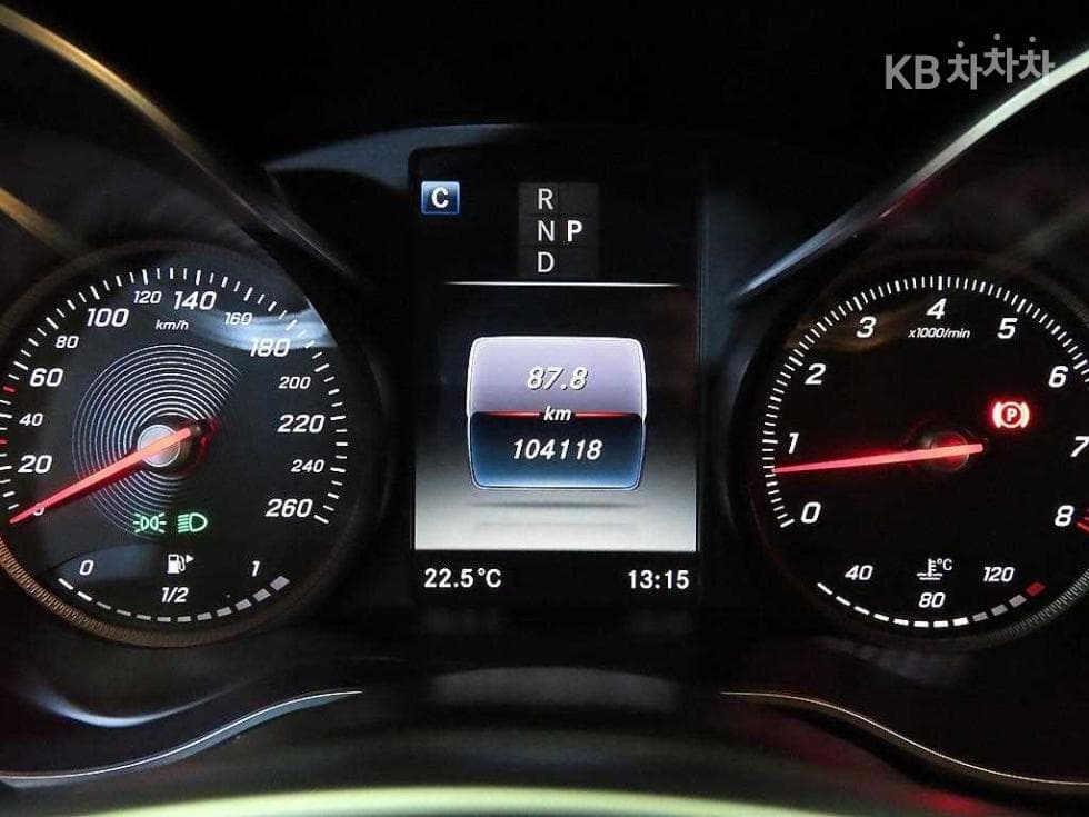 Mercedes-Benz The New (facelift) C-ClassC200 Cabriolet - 11