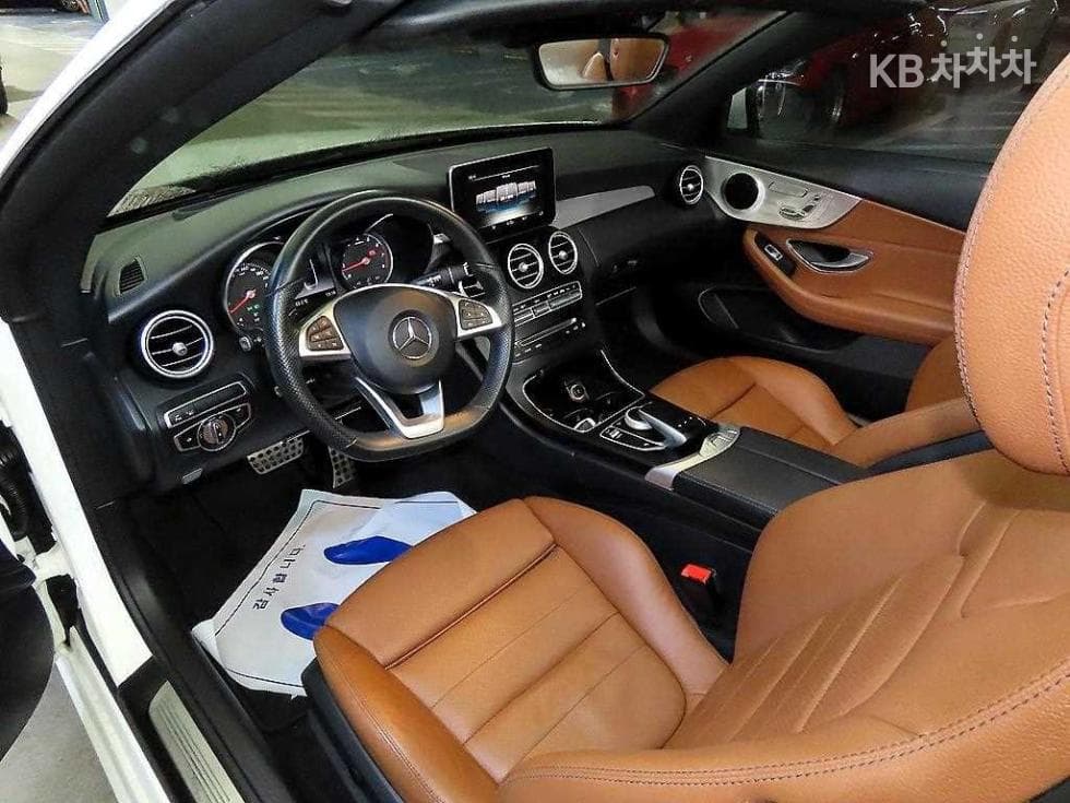 Mercedes-Benz The New (facelift) C-ClassC200 Cabriolet - 12