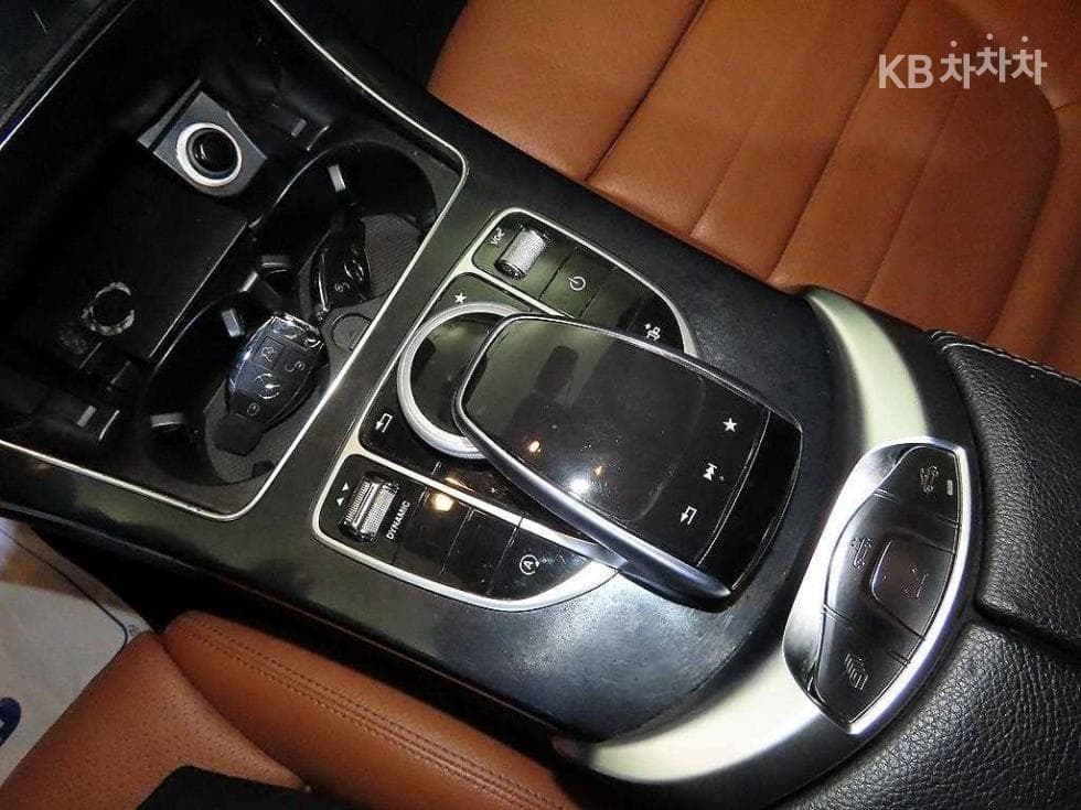 Mercedes-Benz The New (facelift) C-ClassC200 Cabriolet - 15