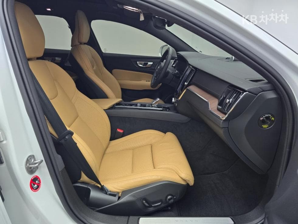 Volvo V60 CC(Второ поколение)B5 AWD Ultimate - 12