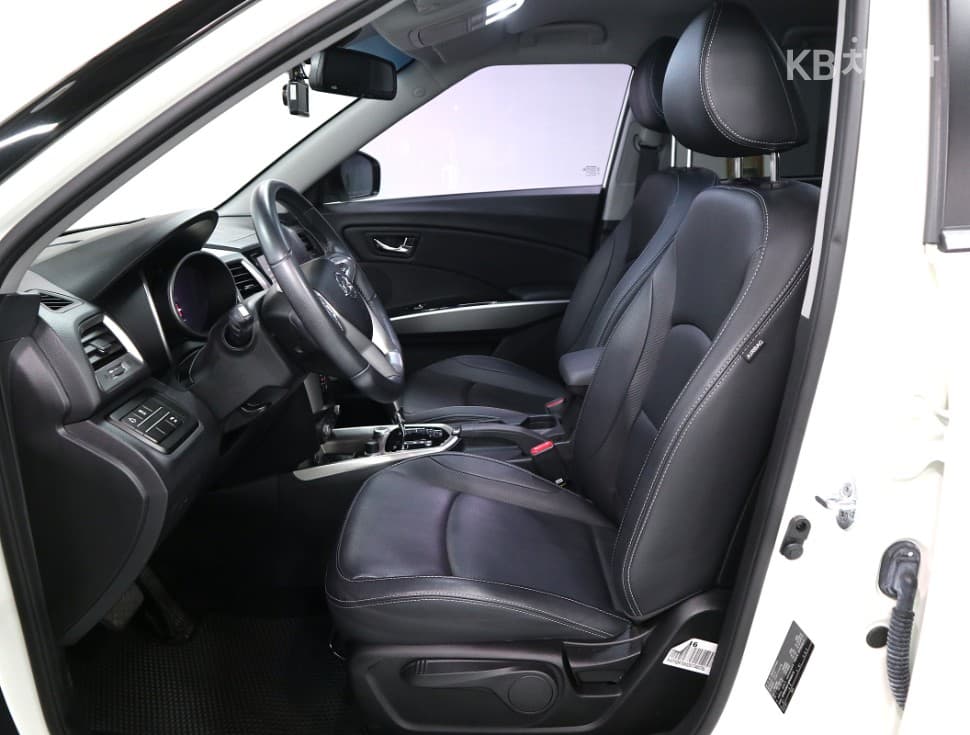 КейДжи Мобилити ТиволиДизел LX Стандартен - 14