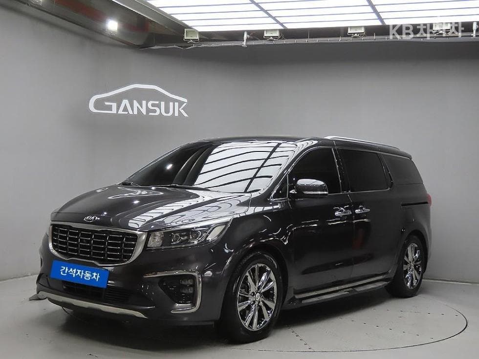 Kia The New (facelift) Carnival9-seater 2.2 Diesel Noblesse Special (special feature/edition) - 2