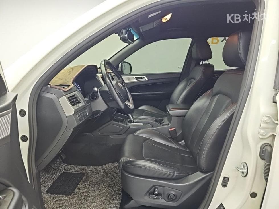 КейДжи Мобилити Rexton Sports Khan2.2 Дизел 4x4 파이오니어 S - 13