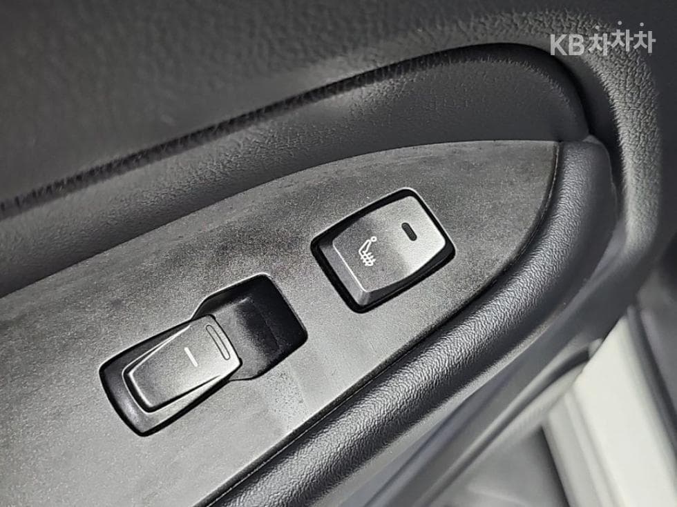 КейДжи Мобилити Rexton Sports Khan2.2 Дизел 4x4 파이오니어 S - 17