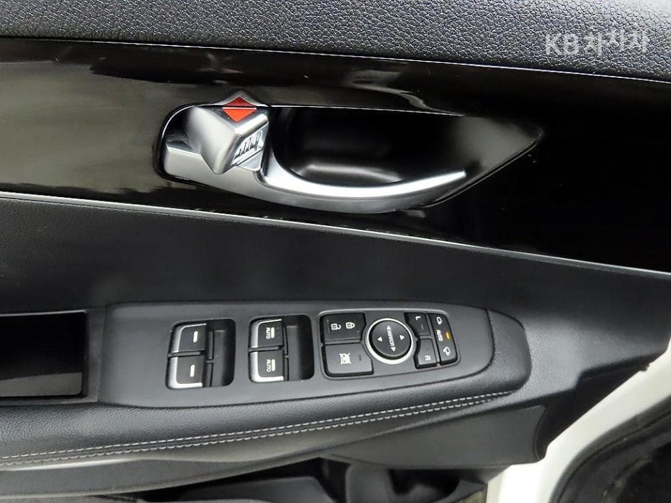 Киа The New (фейслифт) Sorento2.0 Дизел 2WD Noblesse - 11