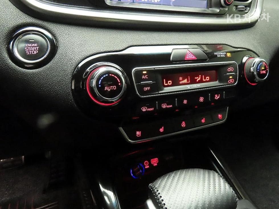 Киа The New (фейслифт) Sorento2.0 Дизел 2WD Noblesse - 15
