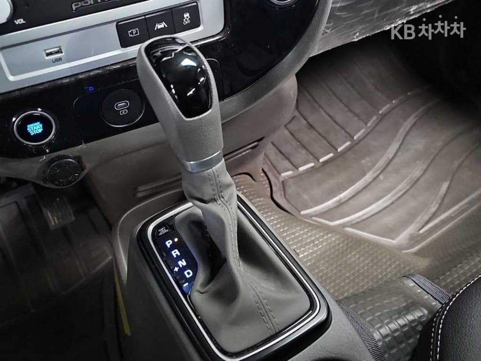 Хюндай Porter 2Удължено междуосие Super Cab LPG Premium - 8