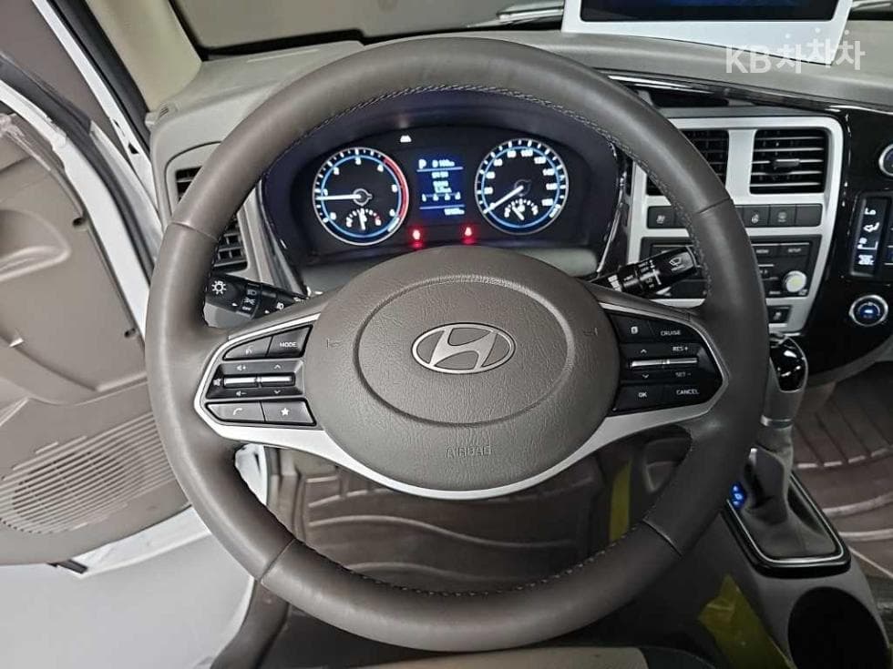 Хюндай Porter 2Удължено междуосие Super Cab LPG Premium - 9