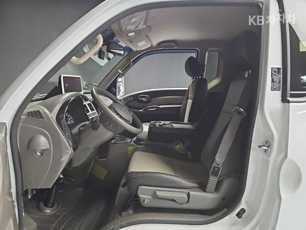Хюндай Porter 2Удължено междуосие Super Cab LPG Premium - 11