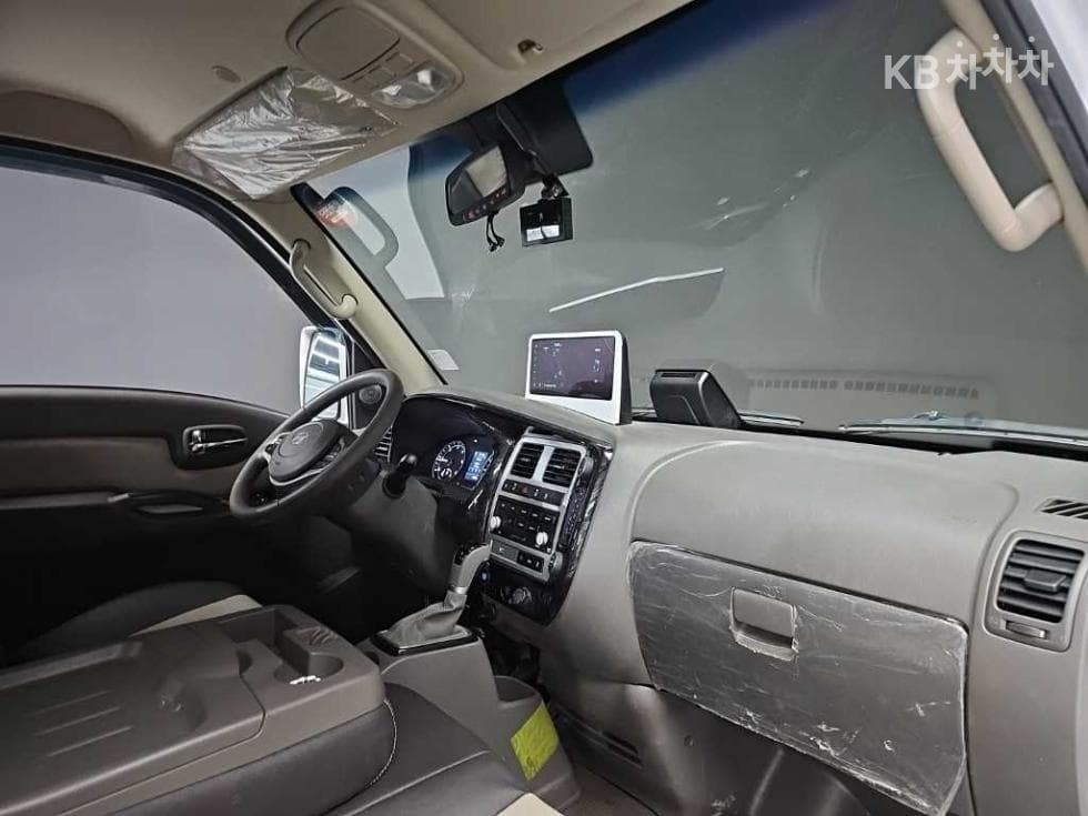 Хюндай Porter 2Удължено междуосие Super Cab LPG Premium - 18