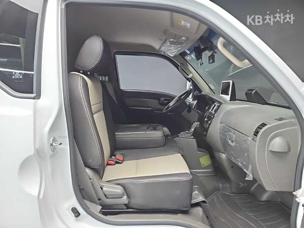 Хюндай Porter 2Удължено междуосие Super Cab LPG Premium - 19