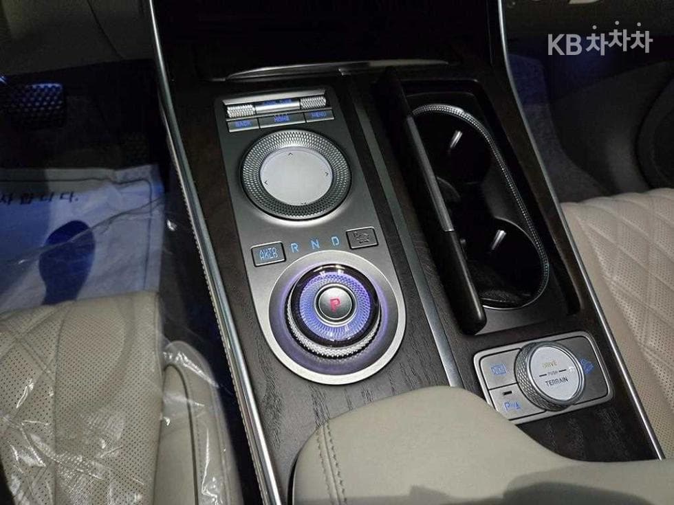 Genesis GV803.0 Diesel AWD - 12