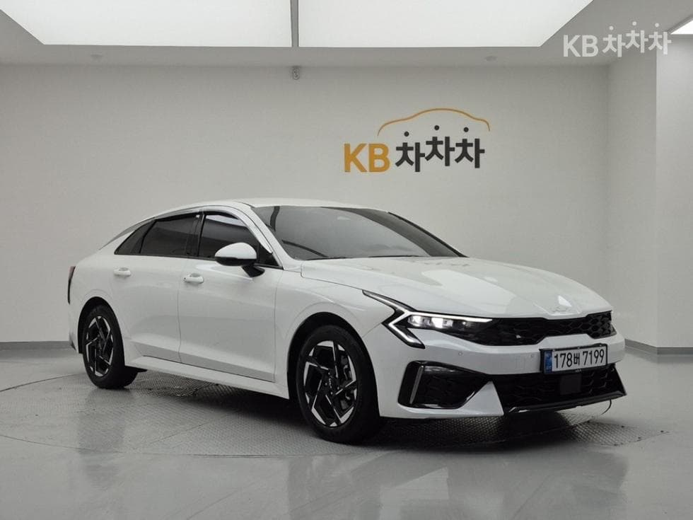 Киа The New (фейслифт) K5 3-토 поколение2.0 LPG Рент-а-кар Престиж - 2