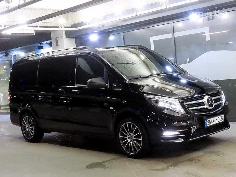 Mercedes-Benz V클래스(W447) 2.0 Бензин Стандартен - Image 1