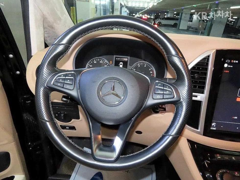 Mercedes-Benz V클래스(W447)2.0 Gasoline Standard - 8