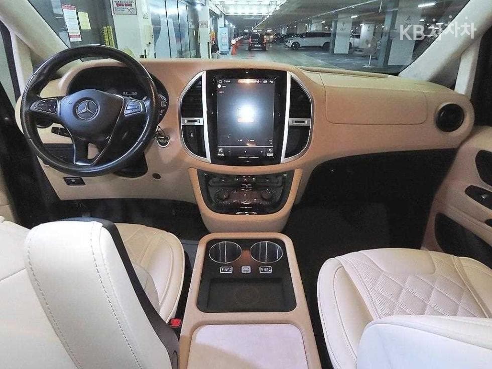 Mercedes-Benz V클래스(W447)2.0 Gasoline Standard - 10