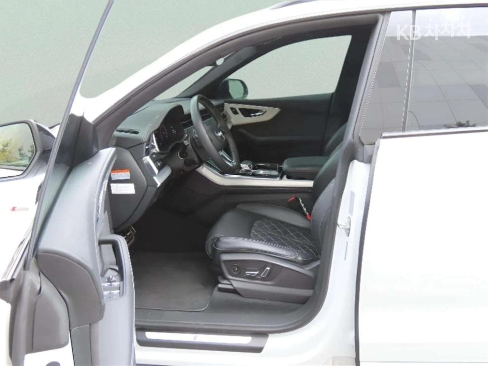 Ауди Q83.0 55 TFSI Quattro Premium - 10