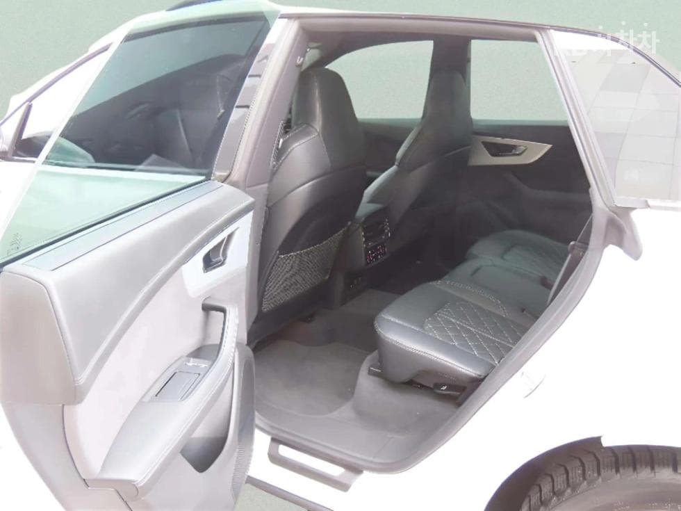 Ауди Q83.0 55 TFSI Quattro Premium - 12