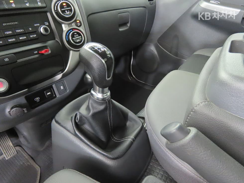 Киа The New (фейслифт) Бонго 3 (лек)LPG 1 тон Королевска кабина 장축 4x4 GL - 10