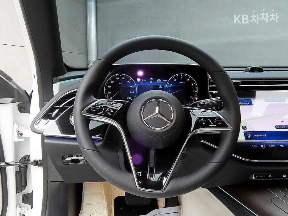 Mercedes-Benz E-클래스 (W214)E450 4MATIC Exclusive - 8
