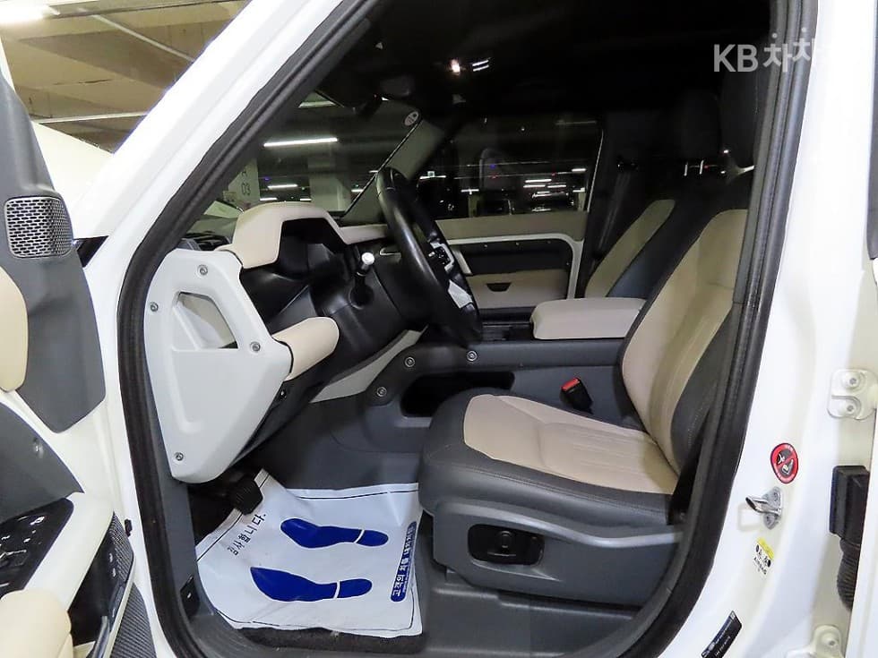 Land Rover 디펜더(L663)110 P300 X-DYN SE - 6