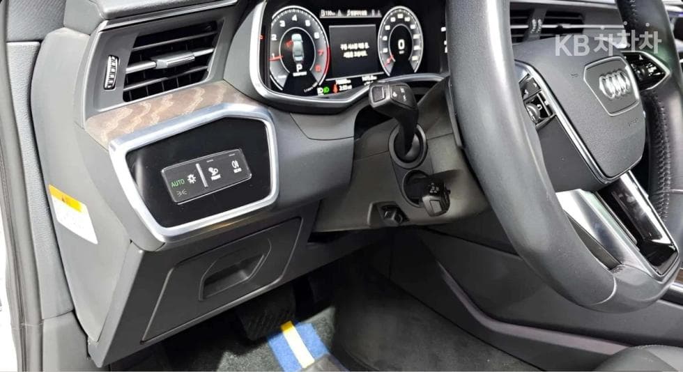 Ауди A6(C8)45 TFSI Quattro Premium - 22