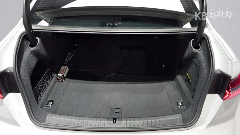 Ауди A6(C8)45 TFSI Quattro Premium - 24