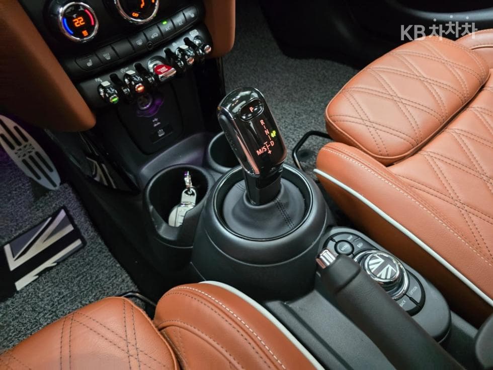 Мини Cooper 5-вратиS 2.0 Classic Стандартен - 9