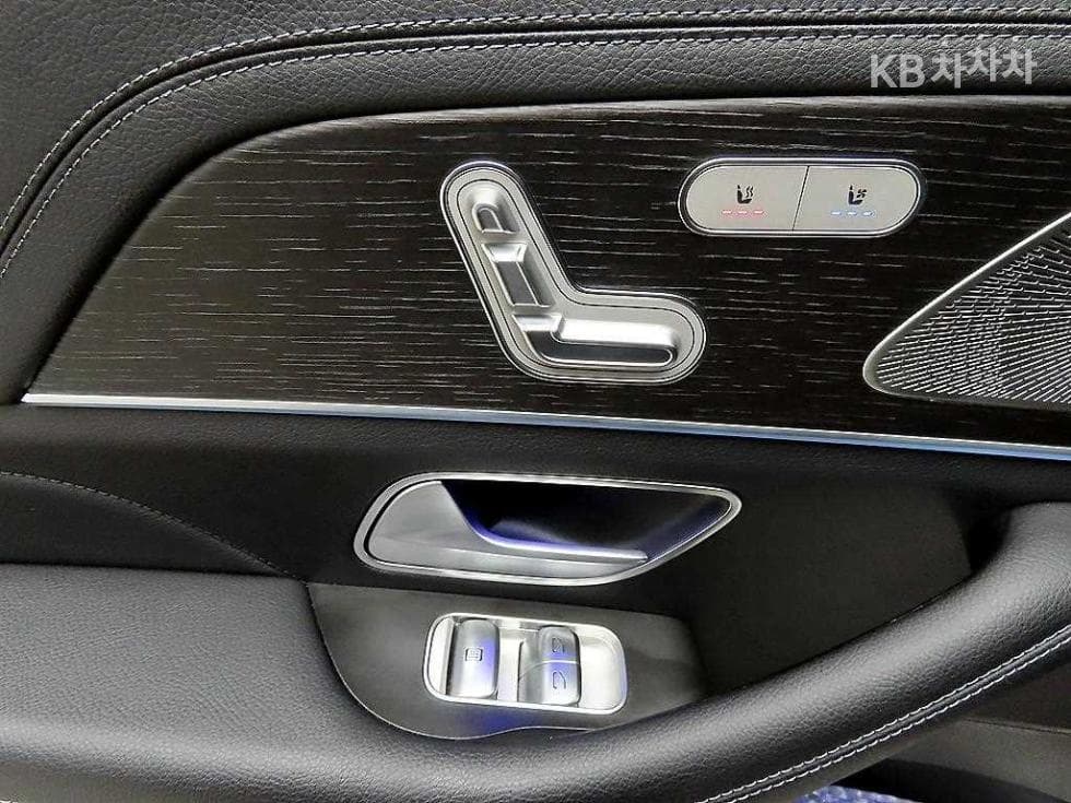 Mercedes-Benz GLS (X167)GLS580 4Matic Стандартен - 12