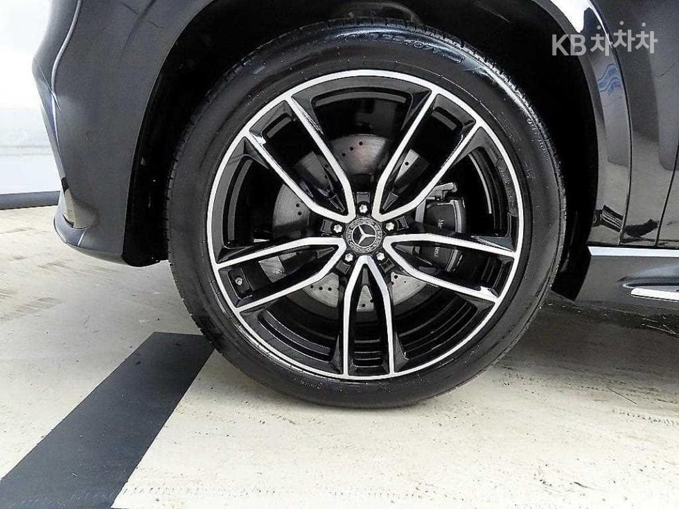 Mercedes-Benz GLS (X167)GLS580 4Matic Стандартен - 20