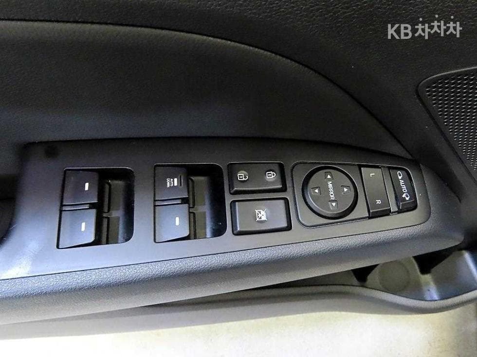 Хюндай The New (фейслифт) Avante (Elantra) ADSmartstream G1.6 Стил - 13