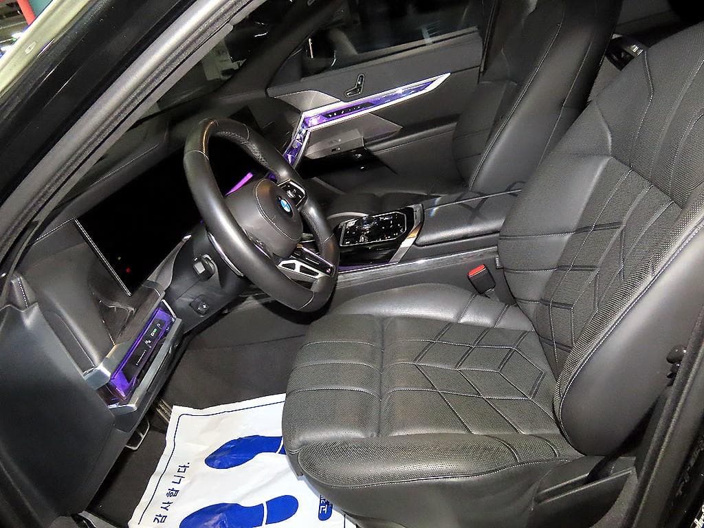 BMW 7시리즈(G70)740d xDrive M Sport Executive - 6