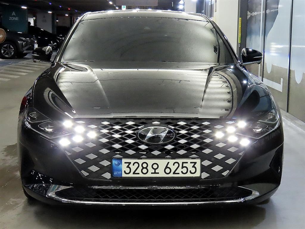 Хюндай The New (фейслифт) Grandeur (Azera)2.5 Le Blanc - 2