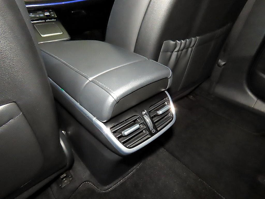 Хюндай The New (фейслифт) Grandeur (Azera)2.5 Le Blanc - 16