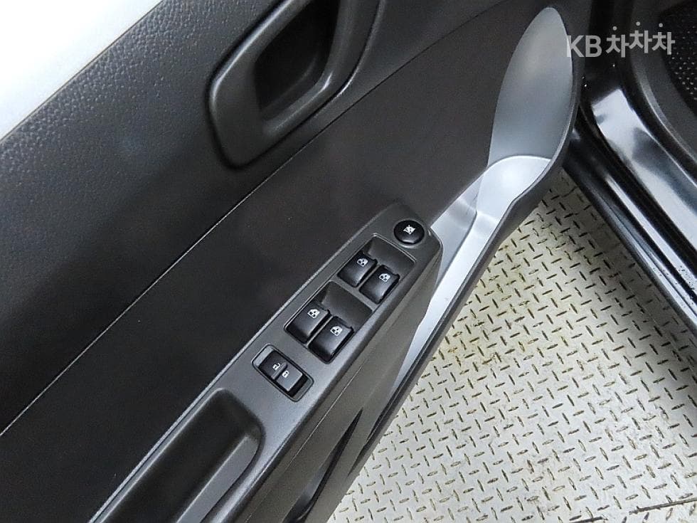 GM Korea Chevrolet SparkLT Standard - 13