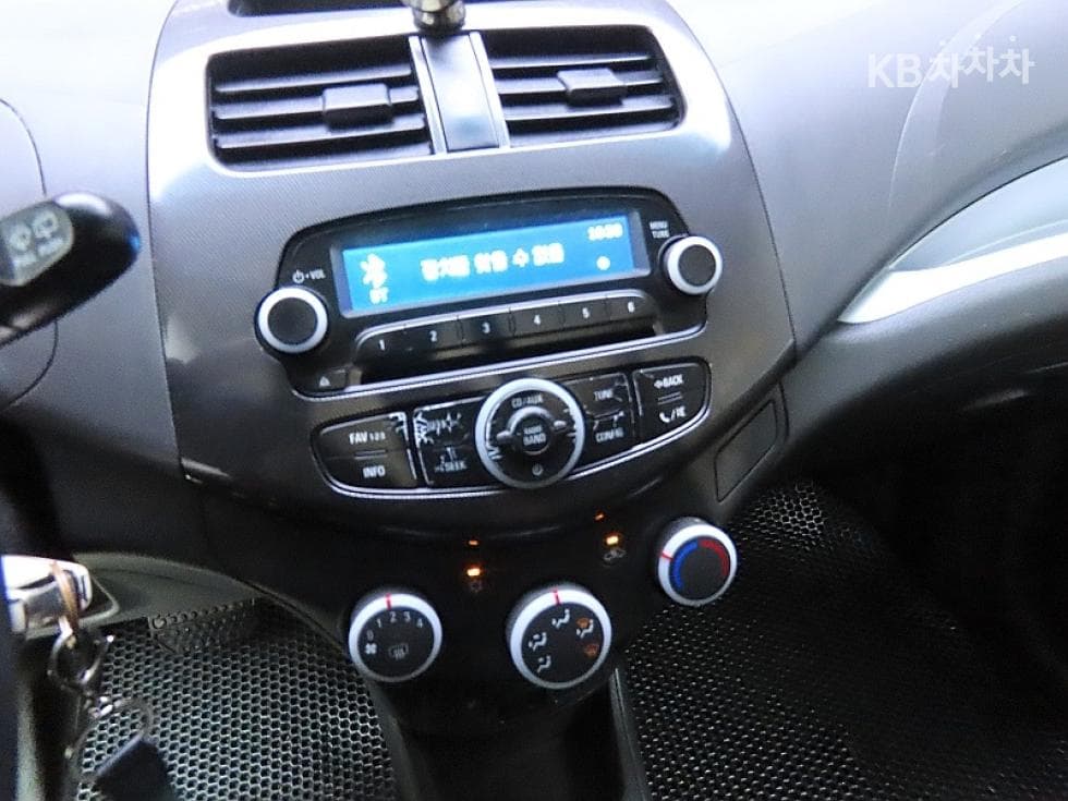 GM Korea Chevrolet SparkLT Standard - 15
