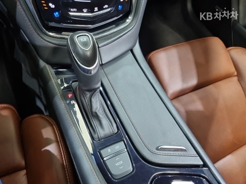 캐딜락 CTS 3-토 поколение2.0 Premium Plus - 14