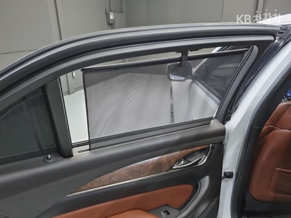 캐딜락 CTS 3-토 поколение2.0 Premium Plus - 25