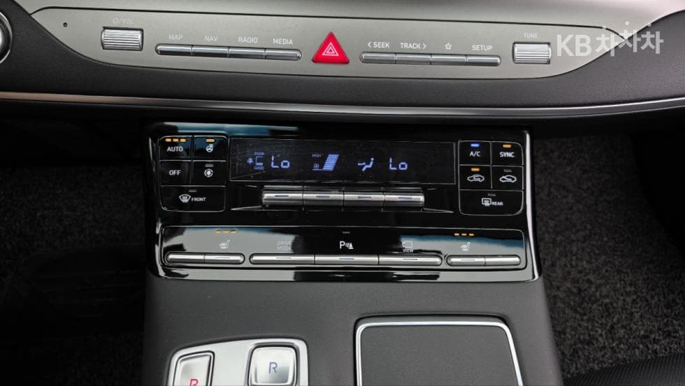 Хюндай The New (фейслифт) Grandeur (Azera)2.5 Premium - 11