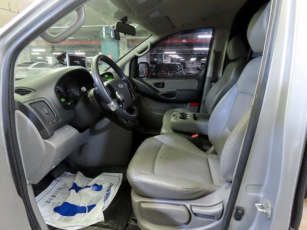 Хюндай Гранд Старекс3Местен승 Ван CVX Deluxe - 6