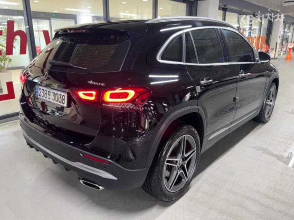Mercedes-Benz GLA H247250 4Matic Стандартен - 4