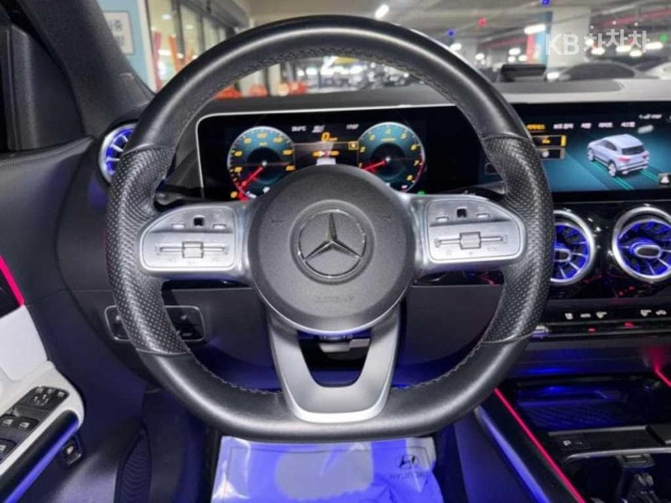 Mercedes-Benz GLA H247250 4Matic Стандартен - 8