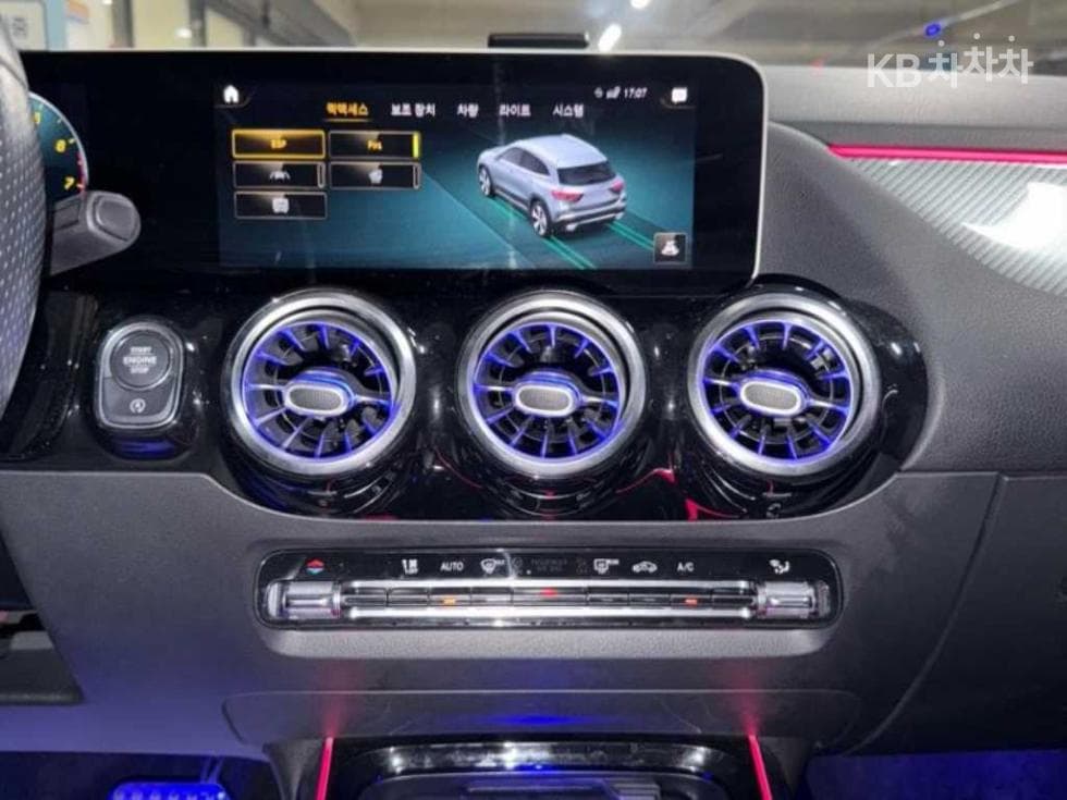 Mercedes-Benz GLA H247250 4Matic Стандартен - 9