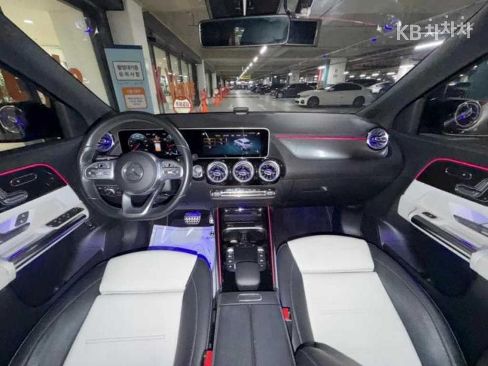 Mercedes-Benz GLA H247250 4Matic Стандартен - 10