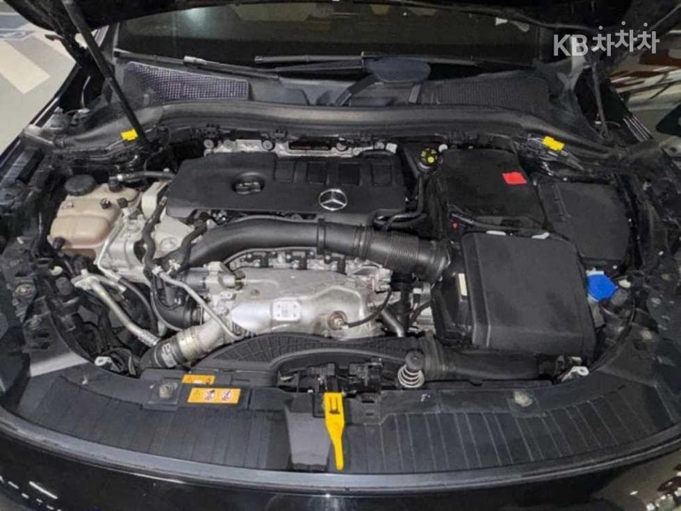 Mercedes-Benz GLA H247250 4Matic Стандартен - 19