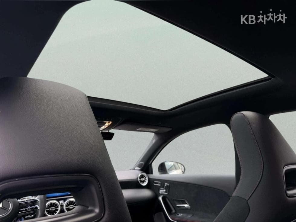 Mercedes-Benz A클래스(W177)AMG A45 S 4matic+ Стандартен - 12