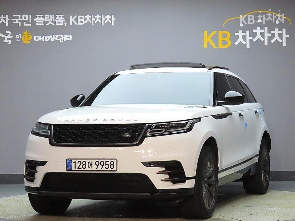 Land Rover Range Rover 벨라 2.0 D240 R-Dynamic SE - Image 1